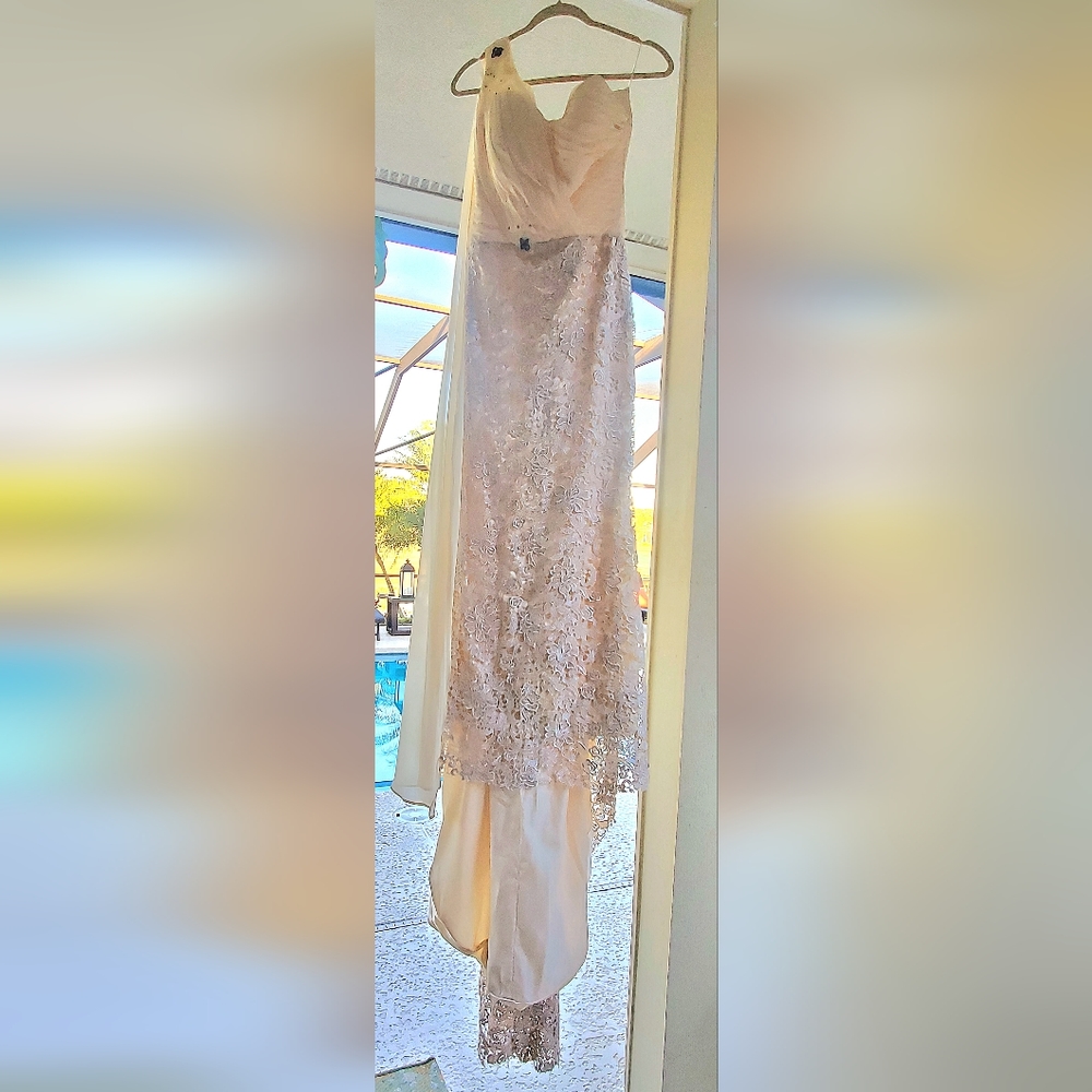 Women's Wedding Dress - Picture 3 of 16